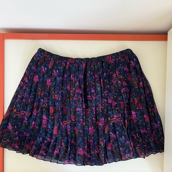 Multicolor Pattern Mini Pleat Skirt - Picture 7 of 7